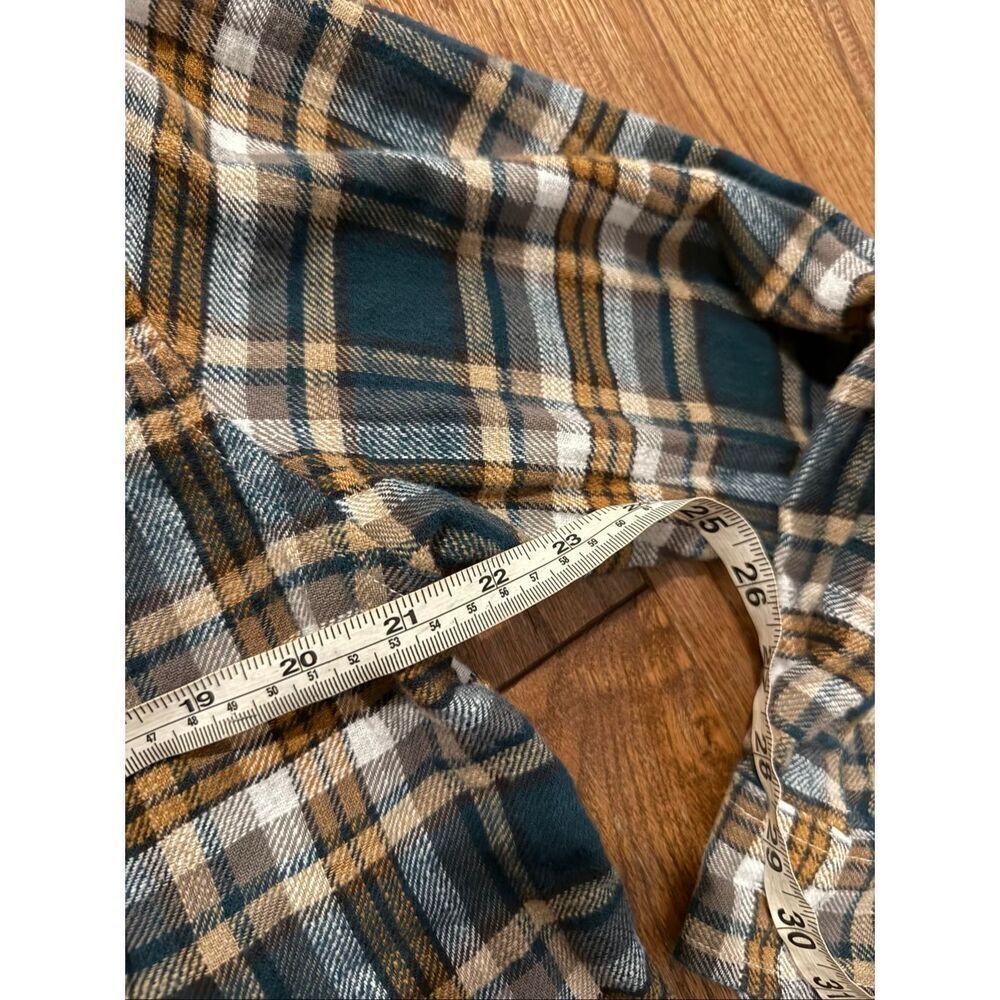 American Eagle Cozy Cabin flannel plaid cropped button down m - Picture 8 of 11